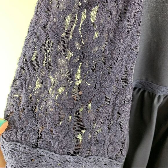 Sun & Shadow Purple Lace Inset Peplum Top Bell Sleeves M - Picture 10 of 15